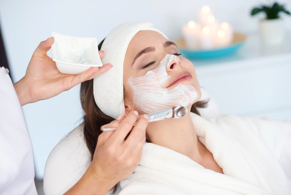 Tratamiento de estética complementaria en entorno clínico profesional en Valencia